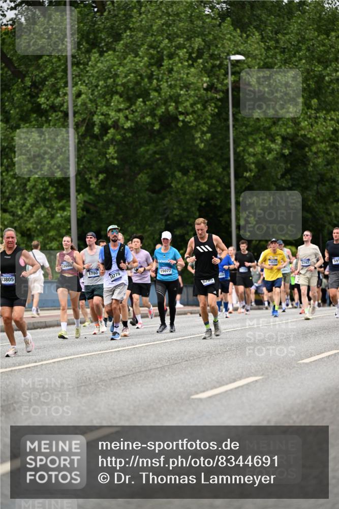 29.06.2025 - hella hamburg halbmarathon Dr. Thomas Lammeyer http://msf.ph/oto/8344691 29.06.2025 10:40:32 Kennedybrücke 1036, 1102, 1183, 1224, 1284, 1717, 3243, 3741, 3990, 4902, 4937, 5012, 5171, 5240, 5246, 5531, 5540, 5747, 5919, 6021, 6381, 6417, 6845, 6896, 7927, 8530, 9229, 9295, 9694, 9701, 10119, 10336, 10341 meine-sportfotos.de