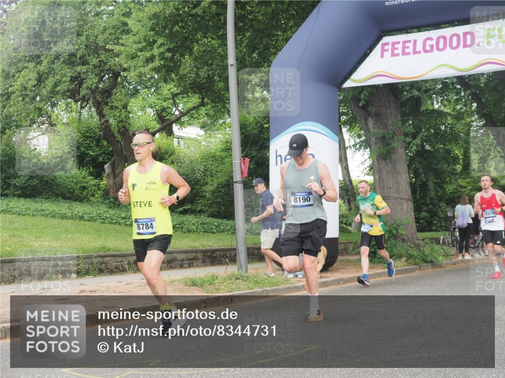29.06.2025 - hella hamburg halbmarathon KatJ http://msf.ph/oto/8344731 29.06.2025 10:19:51 Zwischen KM18-KM19 3845, 8190, 8318 meine-sportfotos.de