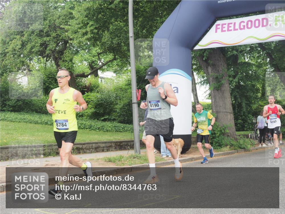 29.06.2025 - hella hamburg halbmarathon KatJ http://msf.ph/oto/8344763 29.06.2025 10:19:51 Zwischen KM18-KM19 3845, 8190, 8318 meine-sportfotos.de