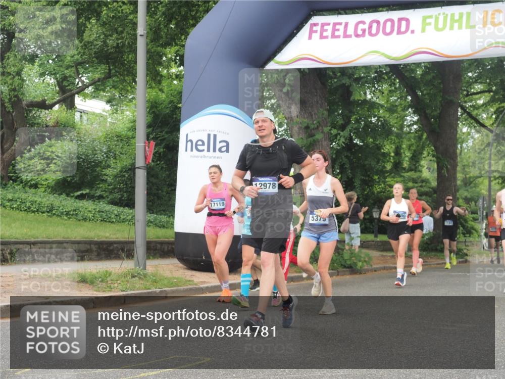 29.06.2025 - hella hamburg halbmarathon KatJ http://msf.ph/oto/8344781 29.06.2025 10:49:24 Zwischen KM18-KM19 1147, 3625, 5058, 5379 meine-sportfotos.de