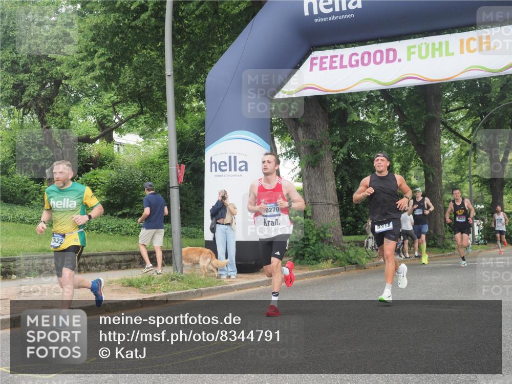 29.06.2025 - hella hamburg halbmarathon KatJ http://msf.ph/oto/8344791 29.06.2025 10:19:52 Zwischen KM18-KM19 3845, 8190, 8318 meine-sportfotos.de