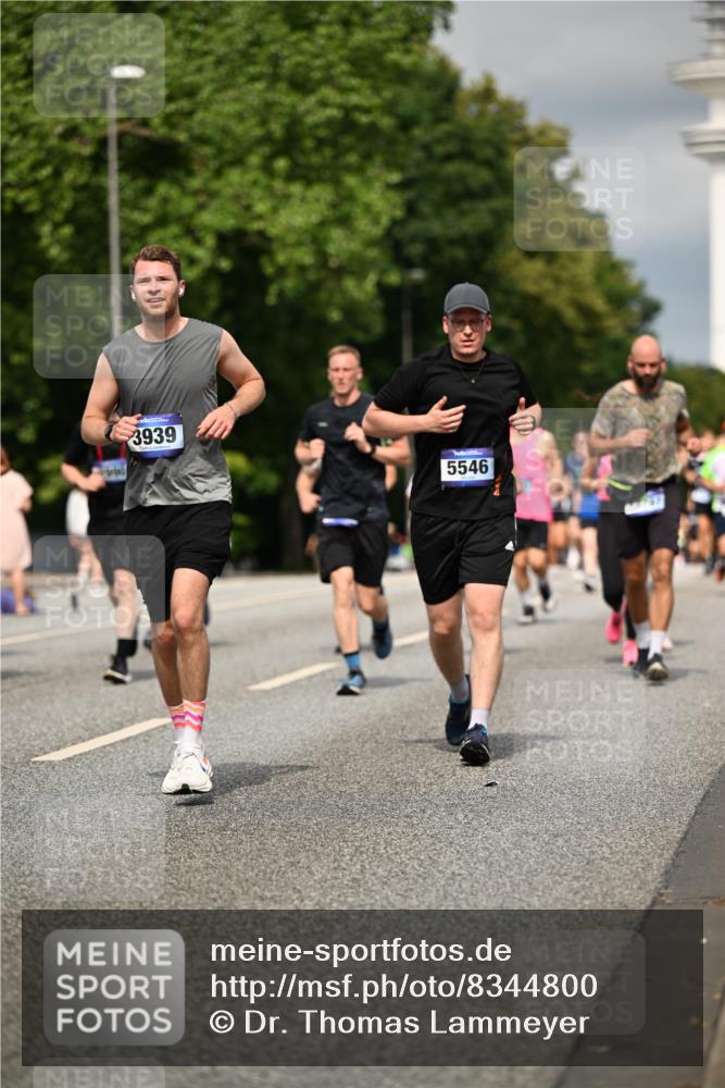 29.06.2025 - hella hamburg halbmarathon Dr. Thomas Lammeyer http://msf.ph/oto/8344800 29.06.2025 10:18:15 Kennedybrücke 1131, 1406, 2990, 3020, 3154, 3728, 3756, 3834, 3939, 5191, 5546, 5670, 6028, 6083, 6089, 7209, 7442, 7802, 7840, 7991, 8001, 8147, 8409, 9663, 9845, 10610, 11355 meine-sportfotos.de
