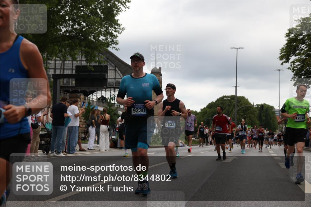 29.06.2025 - hella hamburg halbmarathon Yannick Fuchs http://msf.ph/oto/8344802 29.06.2025 10:52:22 20KM 1319, 1833, 2159, 2250, 2619, 2656, 2711, 2996, 3251, 4550, 4708, 4767, 5277, 5675, 6138, 6147, 6592, 7082, 7659, 7856, 8089, 9230, 9553, 9555, 10020, 10268, 10319, 10518, 10703, 11394, 11605, 11808, 11846, 12378, 12495, 12585, 12734, 12735, 12879, 13287, 13512, 13654, 13694, 13880, 14355, 14673, 15197, 15434, 15527, 16189, 17531, 17665, 17814, 17827, 17967, 18727, 18985 meine-sportfotos.de