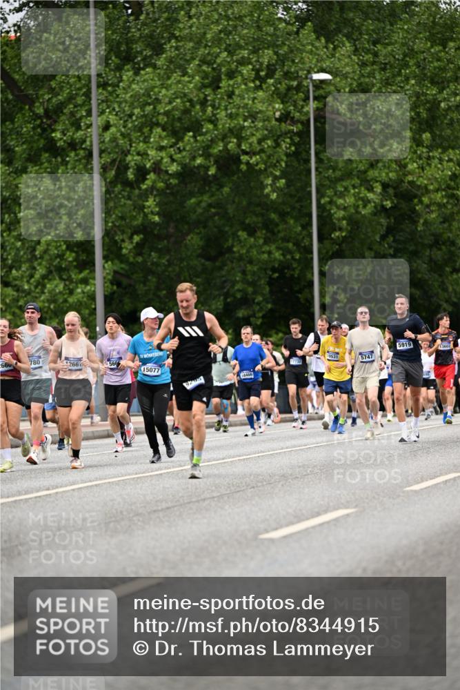 29.06.2025 - hella hamburg halbmarathon Dr. Thomas Lammeyer http://msf.ph/oto/8344915 29.06.2025 10:40:33 Kennedybrücke 1036, 1102, 1183, 1224, 1284, 3243, 3741, 3990, 4902, 4937, 5012, 5171, 5240, 5246, 5540, 5747, 5919, 6021, 6381, 6417, 6896, 7927, 8530, 9229, 9295, 9694, 9701, 10119, 10336, 10341, 10531 meine-sportfotos.de