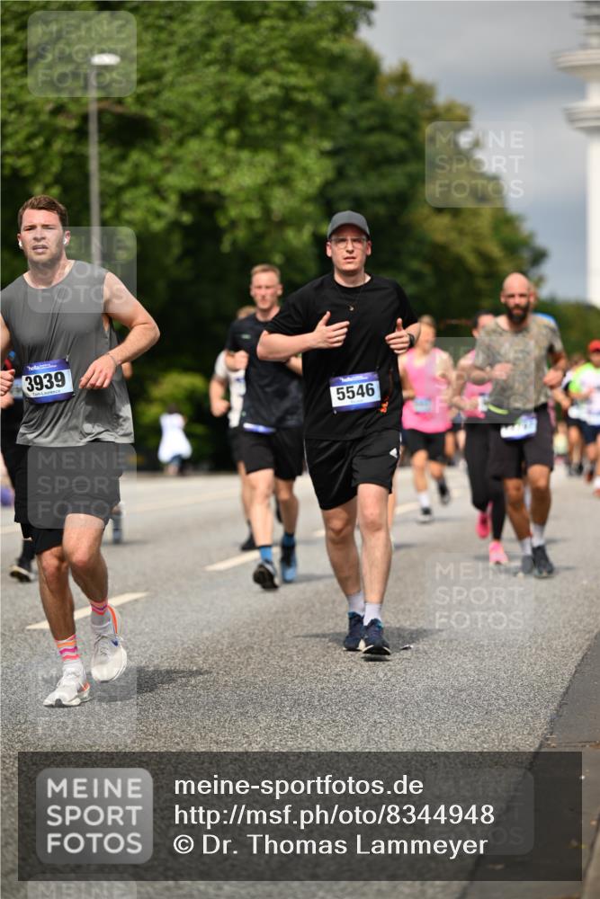 29.06.2025 - hella hamburg halbmarathon Dr. Thomas Lammeyer http://msf.ph/oto/8344948 29.06.2025 10:18:16 Kennedybrücke 1131, 1406, 2990, 3020, 3154, 3728, 3756, 3834, 3939, 5191, 5546, 5670, 6028, 6083, 6089, 7209, 7442, 7802, 7840, 7991, 8001, 8147, 8409, 9663, 9845, 10610, 10977, 11355 meine-sportfotos.de