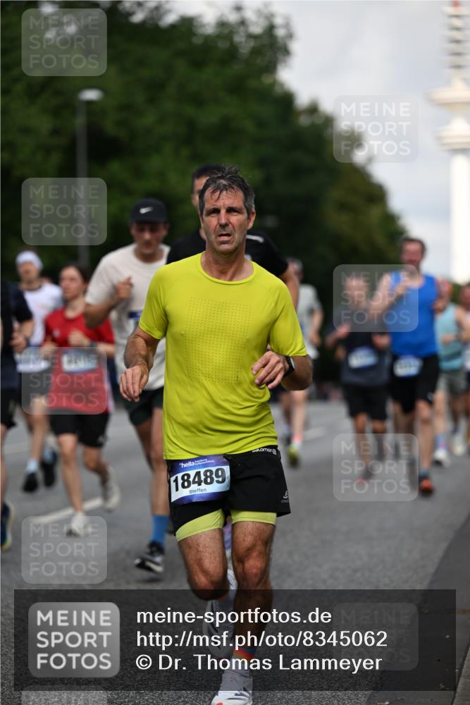 29.06.2025 - hella hamburg halbmarathon Dr. Thomas Lammeyer http://msf.ph/oto/8345062 29.06.2025 09:56:04 Kennedybrücke 1057, 1139, 1169, 1220, 1512, 1604, 3305, 4080, 4565, 4871, 4915, 5007, 5011, 5336, 6373, 6711, 7185, 7432, 7451, 7710, 7865, 7961, 8467, 8564, 8852, 9444, 10099, 10251, 10493, 10691, 10741 meine-sportfotos.de