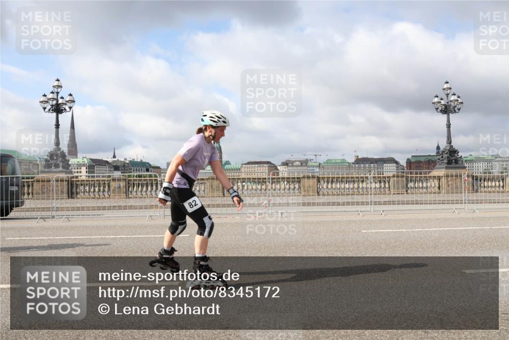 29.06.2025 - hella hamburg halbmarathon Lena Gebhardt http://msf.ph/oto/8345172 29.06.2025 09:09:08 Lombardsbrücke 82 meine-sportfotos.de