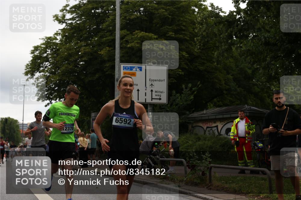 29.06.2025 - hella hamburg halbmarathon Yannick Fuchs http://msf.ph/oto/8345182 29.06.2025 10:52:23 20KM 1319, 1833, 2159, 2250, 2619, 2656, 2711, 2996, 3251, 4550, 4708, 4767, 5277, 5675, 6138, 6147, 6592, 7082, 7659, 7856, 8089, 9230, 9553, 9555, 10020, 10268, 10319, 10518, 10703, 11394, 11605, 11808, 11846, 12378, 12495, 12734, 12735, 12879, 13287, 13512, 13654, 13694, 14355, 14673, 15197, 15434, 15527, 16189, 17531, 17665, 17814, 17827, 17967, 18727, 18985 meine-sportfotos.de