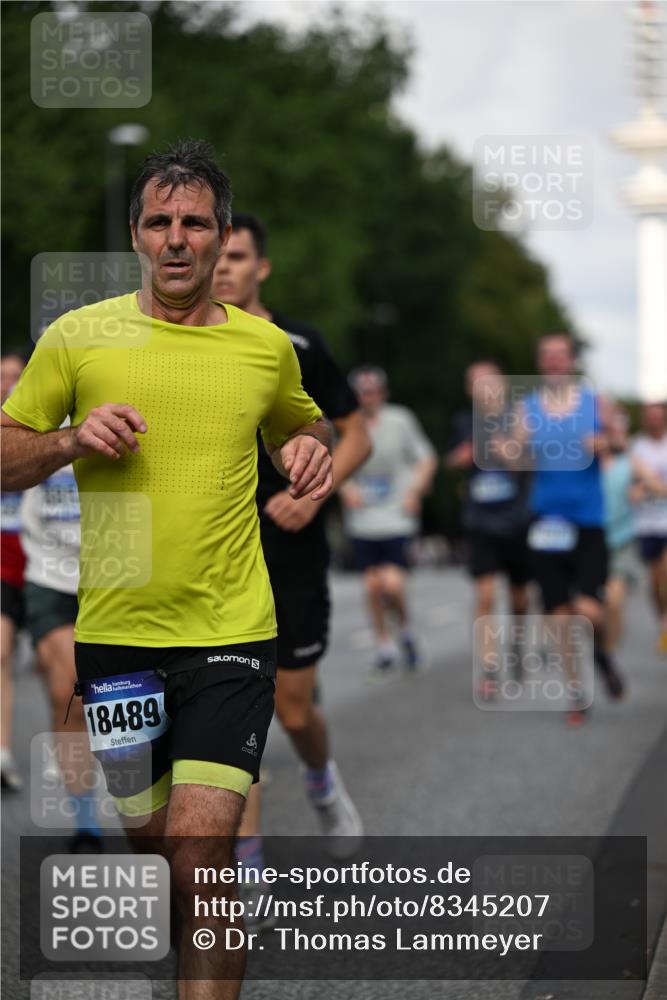 29.06.2025 - hella hamburg halbmarathon Dr. Thomas Lammeyer http://msf.ph/oto/8345207 29.06.2025 09:56:04 Kennedybrücke 1057, 1139, 1169, 1220, 1512, 1604, 3305, 4080, 4565, 4871, 4915, 5007, 5011, 5336, 6373, 6711, 7185, 7432, 7451, 7710, 7865, 7961, 8467, 8564, 8852, 9444, 10099, 10251, 10493, 10691, 10741 meine-sportfotos.de
