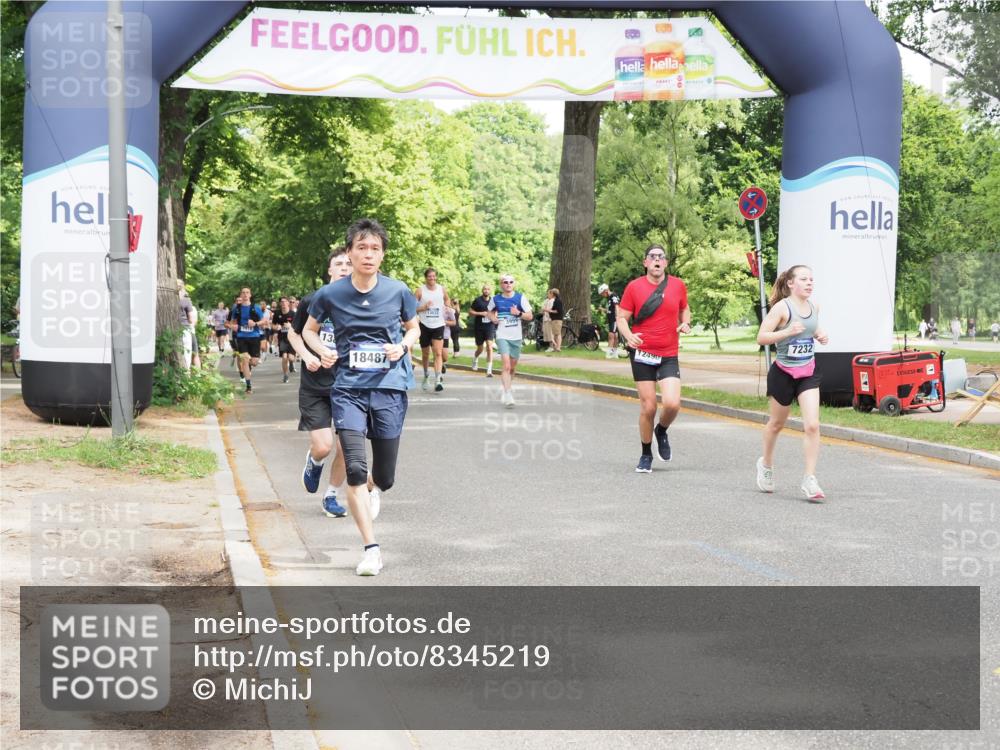29.06.2025 - hella hamburg halbmarathon MichiJ http://msf.ph/oto/8345219 29.06.2025 10:40:32 Zwischen KM18-KM19 1061, 1499, 2074, 6628, 6877, 6897, 7232, 9065, 9163, 12490, 13803, 15430, 15690, 16357, 16477, 16986, 17130, 18487, 18831, 18915, 19244 meine-sportfotos.de