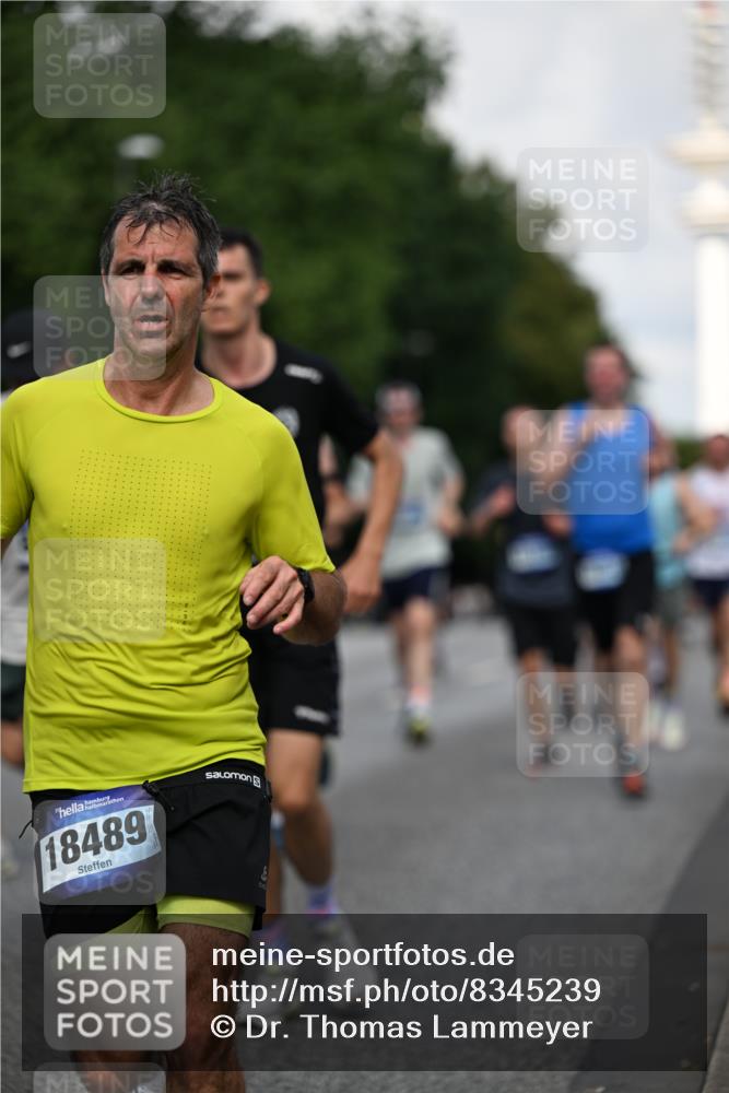 29.06.2025 - hella hamburg halbmarathon Dr. Thomas Lammeyer http://msf.ph/oto/8345239 29.06.2025 09:56:05 Kennedybrücke 1057, 1139, 1169, 1220, 1415, 1512, 1604, 3305, 4080, 4565, 4871, 4915, 5007, 5011, 5336, 6373, 6711, 7185, 7432, 7451, 7710, 7865, 7961, 8467, 8564, 8852, 9444, 10099, 10251, 10493, 10691, 10741 meine-sportfotos.de