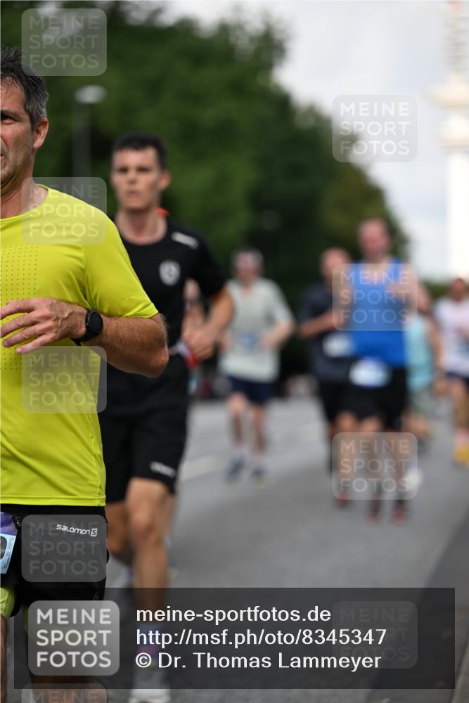 29.06.2025 - hella hamburg halbmarathon Dr. Thomas Lammeyer http://msf.ph/oto/8345347 29.06.2025 09:56:05 Kennedybrücke 1057, 1139, 1169, 1220, 1415, 1512, 1604, 3305, 4080, 4565, 4871, 4915, 5007, 5011, 5336, 6373, 6711, 7185, 7432, 7451, 7710, 7865, 7961, 8467, 8564, 8852, 9444, 10099, 10251, 10493, 10691, 10741 meine-sportfotos.de