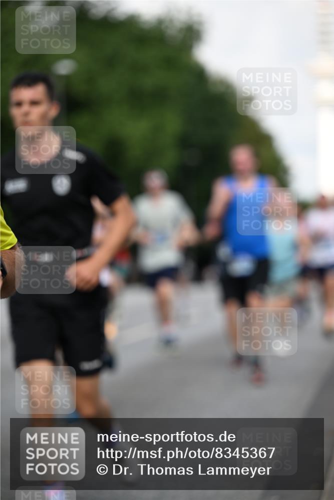 29.06.2025 - hella hamburg halbmarathon Dr. Thomas Lammeyer http://msf.ph/oto/8345367 29.06.2025 09:56:05 Kennedybrücke 1057, 1139, 1169, 1220, 1415, 1512, 1604, 3305, 4080, 4565, 4871, 4915, 5007, 5011, 5336, 6373, 6711, 7185, 7432, 7451, 7710, 7865, 7961, 8467, 8564, 8852, 9444, 10099, 10251, 10493, 10691, 10741 meine-sportfotos.de