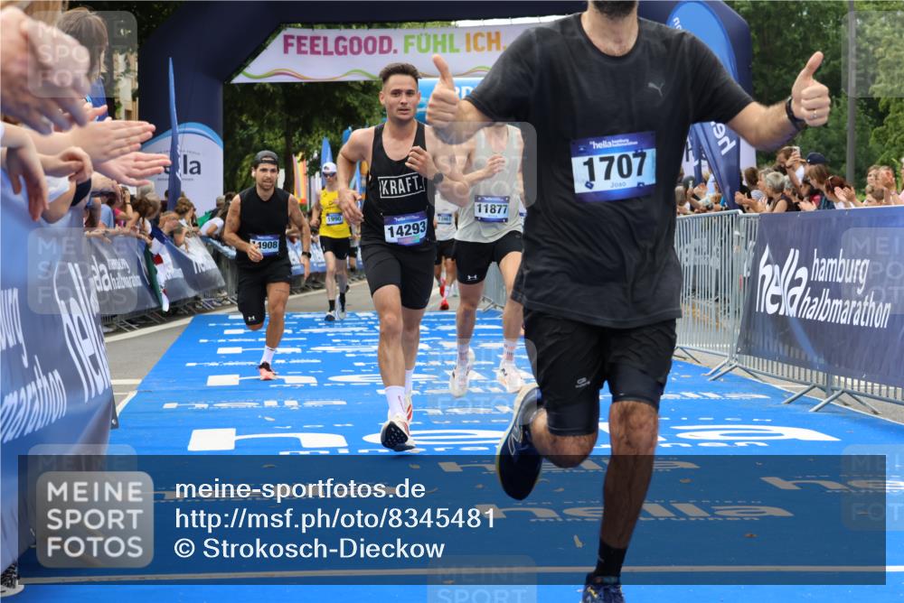 29.06.2025 - hella hamburg halbmarathon Strokosch-Dieckow http://msf.ph/oto/8345481 29.06.2025 10:32:35 Ziel 1707, 1990, 7965, 11877, 12987, 13199, 13961, 14293, 14908, 16619, 17117, 17151, 18135, 18562, 18563 meine-sportfotos.de