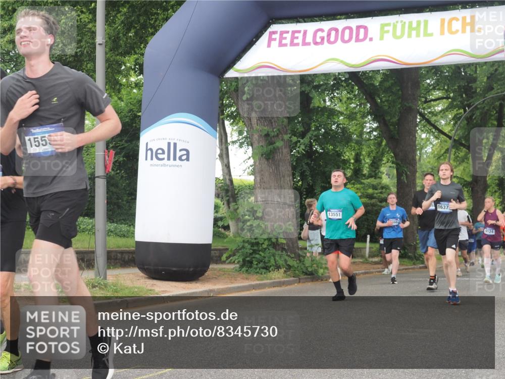 29.06.2025 - hella hamburg halbmarathon KatJ http://msf.ph/oto/8345730 29.06.2025 10:49:33 Zwischen KM18-KM19 1184, 2661, 4511, 6142, 7869 meine-sportfotos.de