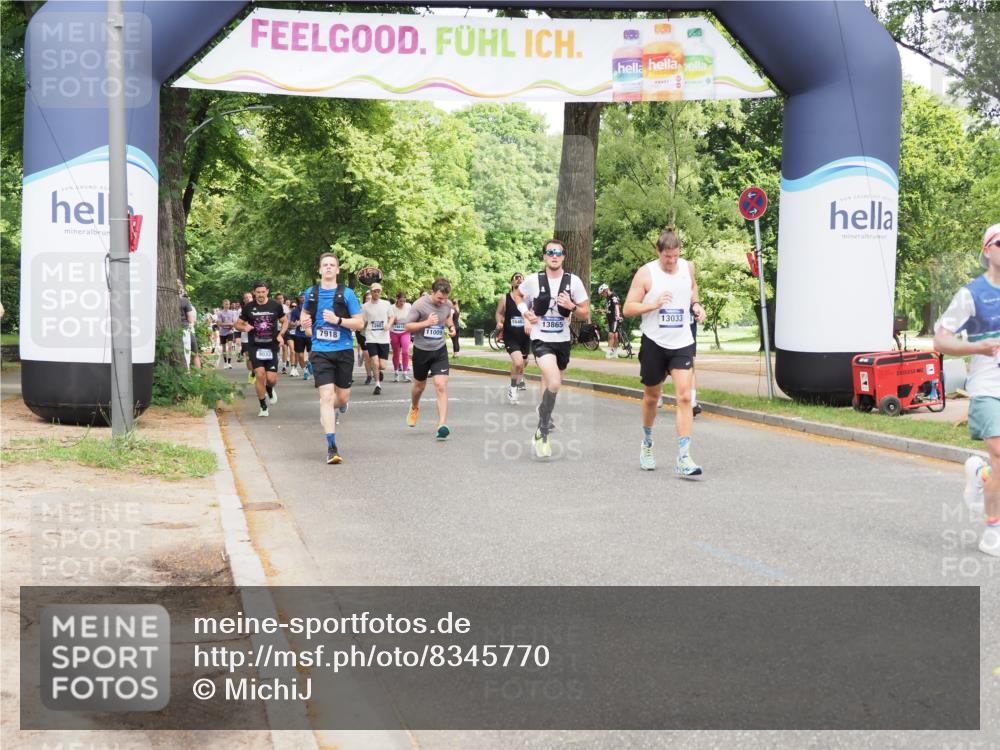 29.06.2025 - hella hamburg halbmarathon MichiJ http://msf.ph/oto/8345770 29.06.2025 10:40:35 Zwischen KM18-KM19 2074, 3999, 6877, 7232, 12490, 13033, 13803, 13865, 16357, 18487, 19244 meine-sportfotos.de