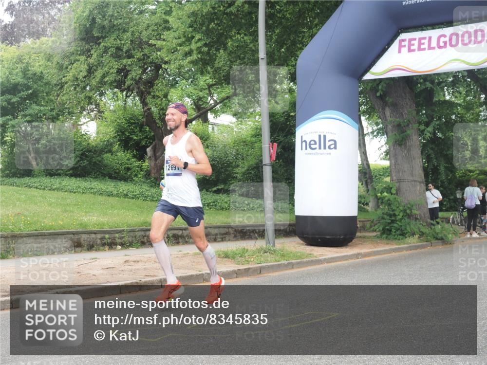 29.06.2025 - hella hamburg halbmarathon KatJ http://msf.ph/oto/8345835 29.06.2025 10:19:59 Zwischen KM18-KM19 2689, 8318 meine-sportfotos.de