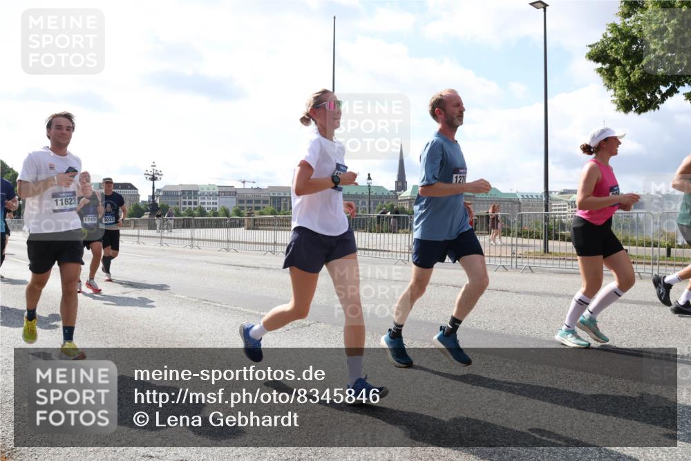 29.06.2025 - hella hamburg halbmarathon Lena Gebhardt http://msf.ph/oto/8345846 29.06.2025 10:00:53 Lombardsbrücke 11623, 13407, 5033, 1278, 1130, 1544, 1568, 1583, 1611, 1681, 1726, 2236, 2426, 2474, 2490, 2936, 2982, 3042, 3059, 3141, 3400, 3625, 3740, 3794, 3983, 4238, 4419, 4579, 4616, 4708, 4767, 4940, 4945, 5033, 5418, 5643, 5870, 6138, 6147, 6443, 6487, 6531, 6714, 6757, 6835, 7658, 7757, 7759, 7761, 8255, 8326, 8478, 8632, 8923, 9124, 9553, 9555, 9577, 9932, 10074, 10188, 10271, 10599 meine-sportfotos.de