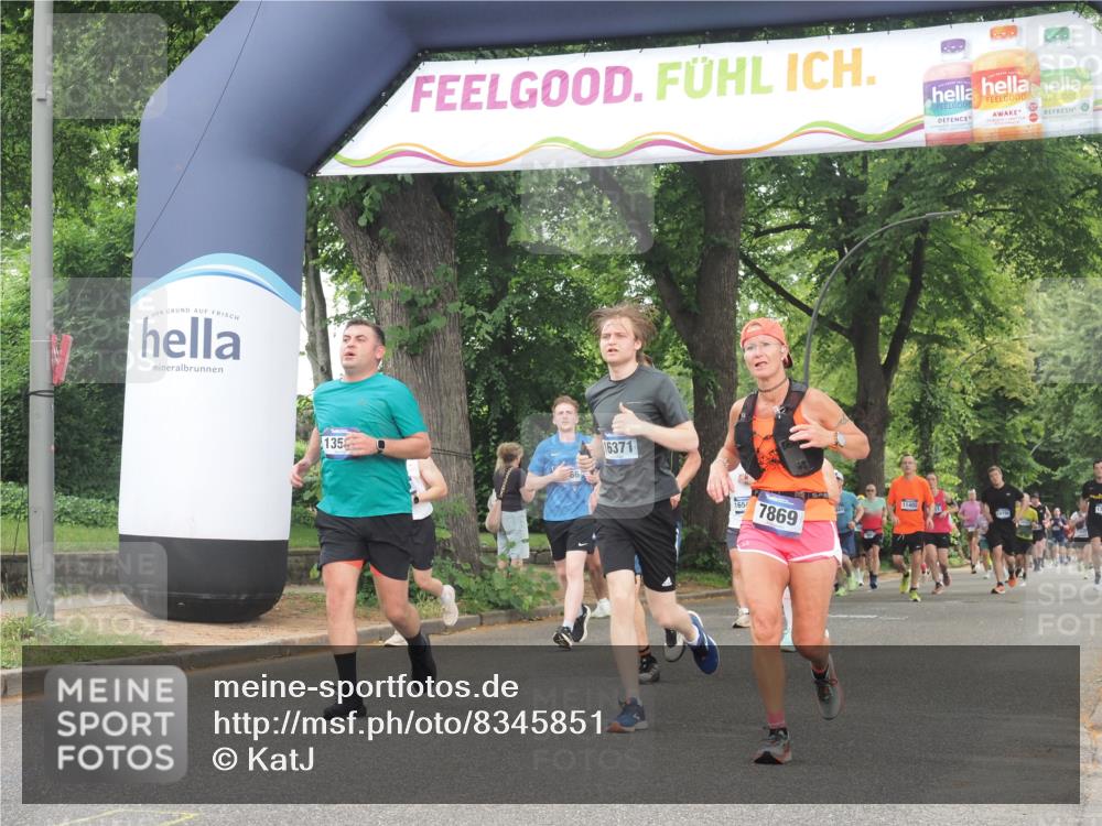 29.06.2025 - hella hamburg halbmarathon KatJ http://msf.ph/oto/8345851 29.06.2025 10:49:34 Zwischen KM18-KM19 1184, 2661, 4511, 6142, 7869 meine-sportfotos.de
