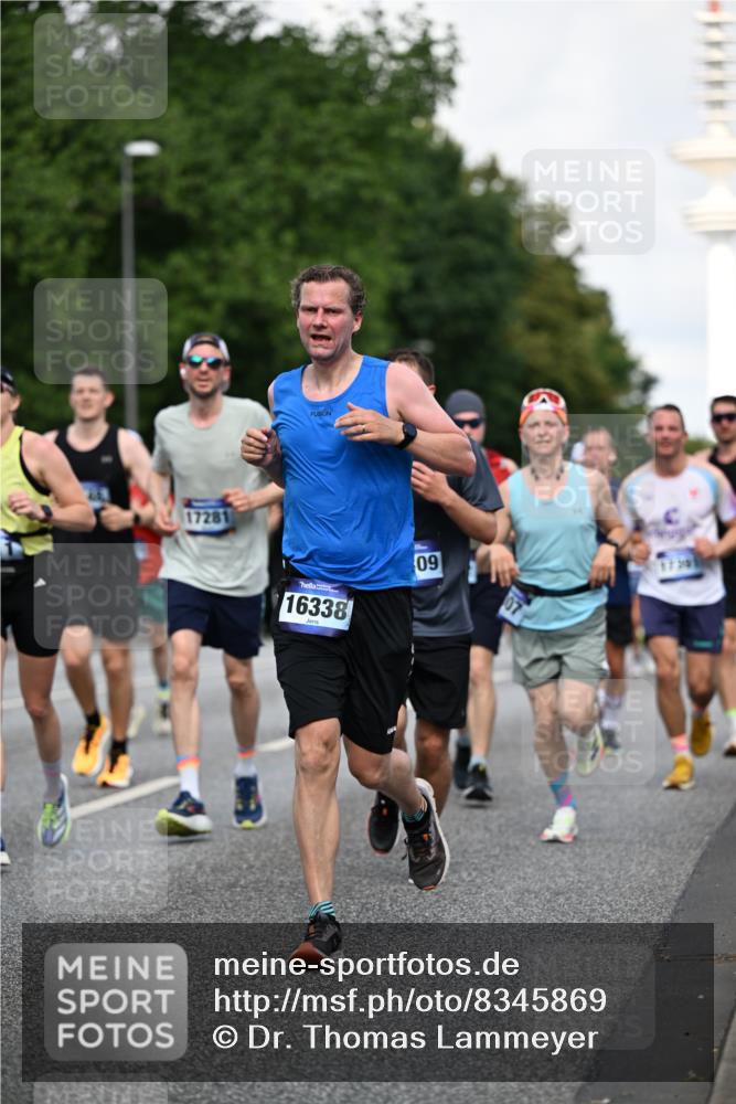 29.06.2025 - hella hamburg halbmarathon Dr. Thomas Lammeyer http://msf.ph/oto/8345869 29.06.2025 09:56:06 Kennedybrücke 1057, 1139, 1169, 1220, 1415, 1512, 1604, 2233, 3305, 4080, 4871, 4915, 5007, 5011, 5336, 6373, 6711, 7067, 7185, 7191, 7432, 7451, 7710, 7865, 7961, 8467, 8852, 9444, 10099, 10251, 10493, 10691, 10741 meine-sportfotos.de
