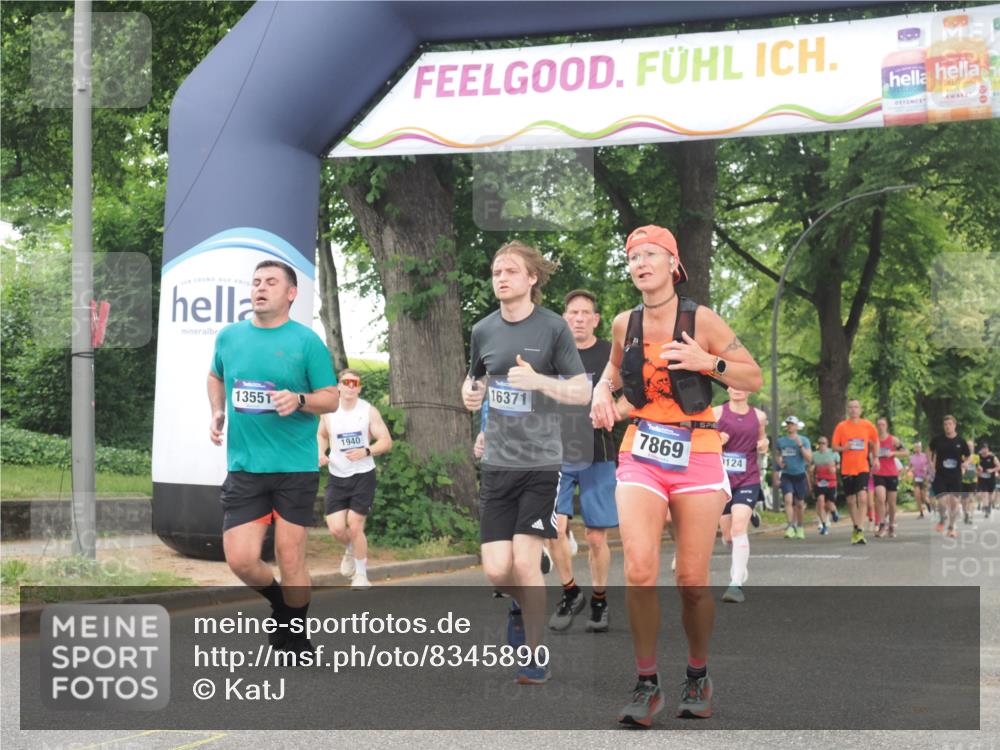 29.06.2025 - hella hamburg halbmarathon KatJ http://msf.ph/oto/8345890 29.06.2025 10:49:35 Zwischen KM18-KM19 1184, 1940, 2661, 4511, 7869 meine-sportfotos.de