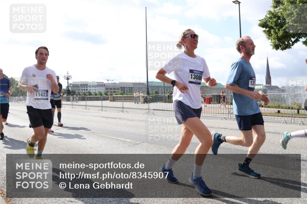 29.06.2025 - hella hamburg halbmarathon Lena Gebhardt http://msf.ph/oto/8345907 29.06.2025 10:00:53 Lombardsbrücke 757, 11623, 3033, 13086, 127, 1130, 1544, 1568, 1583, 1611, 1681, 1726, 2236, 2426, 2474, 2490, 2936, 2982, 3042, 3059, 3141, 3400, 3625, 3740, 3794, 3983, 4238, 4419, 4579, 4616, 4708, 4767, 4940, 4945, 5033, 5418, 5643, 5870, 6138, 6147, 6443, 6487, 6531, 6714, 6757, 6835, 7658, 7757, 7759, 7761, 8255, 8326, 8478, 8632, 8923, 9124, 9553, 9555, 9577, 9932, 10074, 10188, 10271, 10599 meine-sportfotos.de