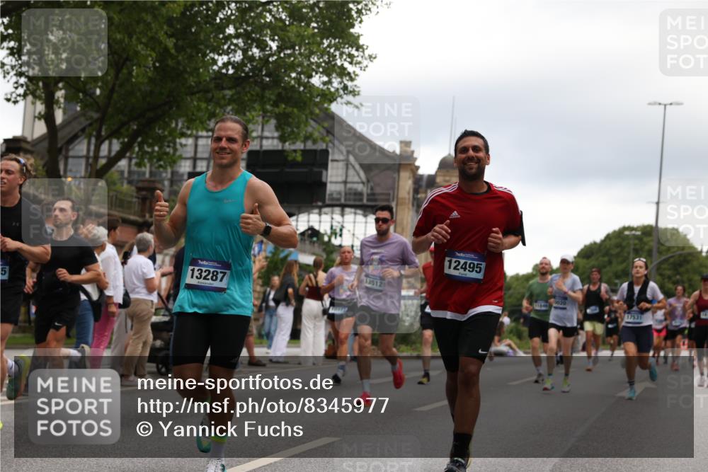29.06.2025 - hella hamburg halbmarathon Yannick Fuchs http://msf.ph/oto/8345977 29.06.2025 10:52:26 20KM 1319, 1833, 2159, 2250, 2619, 2711, 2996, 3251, 4550, 4708, 4767, 5675, 6138, 6147, 6592, 7082, 7659, 7856, 8089, 9230, 9553, 9555, 9835, 10020, 10268, 10319, 10518, 10703, 11394, 11605, 11808, 11846, 12378, 12495, 12734, 12735, 12879, 13287, 13512, 13654, 13694, 14355, 14673, 15197, 15434, 15527, 16189, 17531, 17665, 17814, 17839, 17967, 18682, 18727, 18985 meine-sportfotos.de