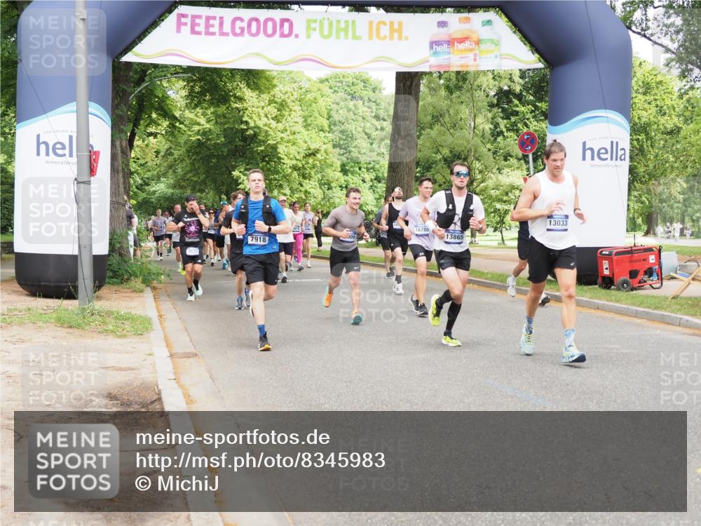 29.06.2025 - hella hamburg halbmarathon MichiJ http://msf.ph/oto/8345983 29.06.2025 10:40:36 Zwischen KM18-KM19 3999, 6877, 7232, 9032, 12490, 13033, 13803, 13865, 16357, 16780, 18487 meine-sportfotos.de