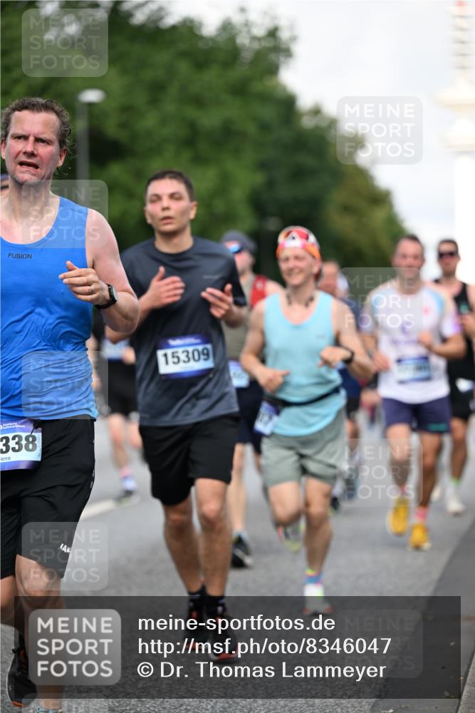29.06.2025 - hella hamburg halbmarathon Dr. Thomas Lammeyer http://msf.ph/oto/8346047 29.06.2025 09:56:08 Kennedybrücke 1057, 1139, 1169, 1220, 1415, 1512, 1604, 2233, 3109, 3124, 3305, 4080, 4871, 4915, 5007, 5011, 5336, 5477, 6373, 6711, 7067, 7191, 7432, 7451, 7710, 7865, 7961, 8467, 8852, 9444, 10099, 10251, 10493, 10691, 10741 meine-sportfotos.de