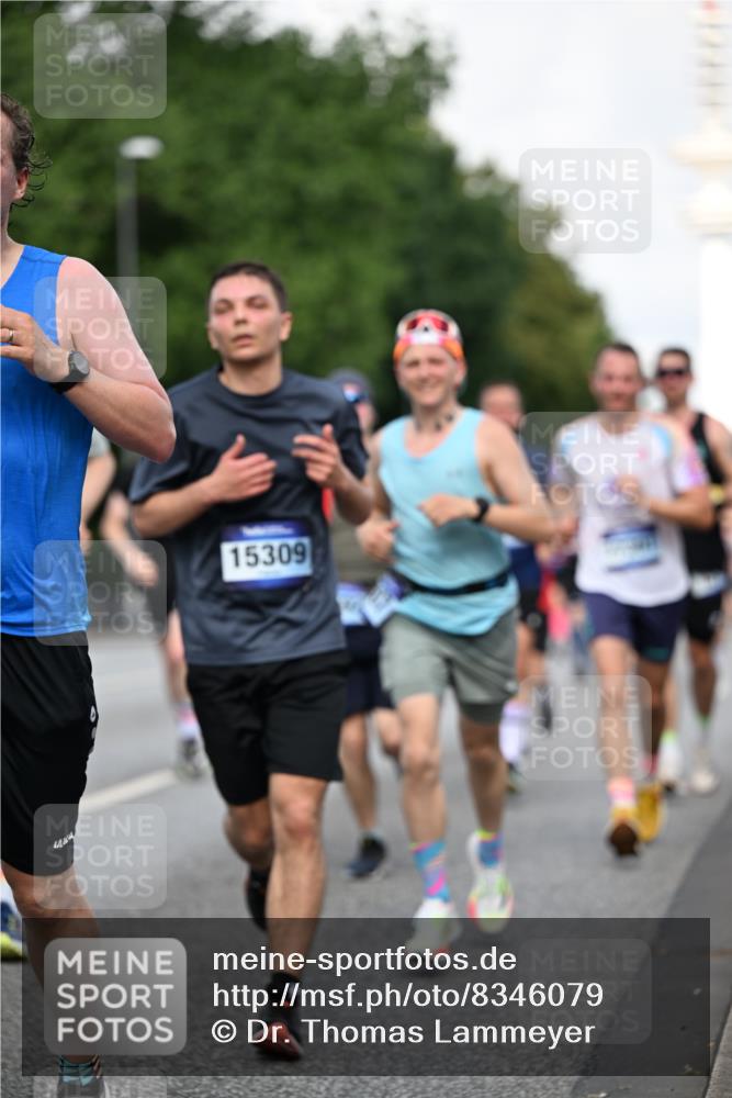 29.06.2025 - hella hamburg halbmarathon Dr. Thomas Lammeyer http://msf.ph/oto/8346079 29.06.2025 09:56:08 Kennedybrücke 1057, 1139, 1169, 1220, 1415, 1512, 1604, 2233, 3109, 3124, 3305, 4080, 4871, 4915, 5007, 5011, 5336, 5477, 6373, 6711, 7067, 7191, 7432, 7451, 7710, 7865, 7961, 8467, 8852, 9444, 10099, 10251, 10493, 10691, 10741 meine-sportfotos.de
