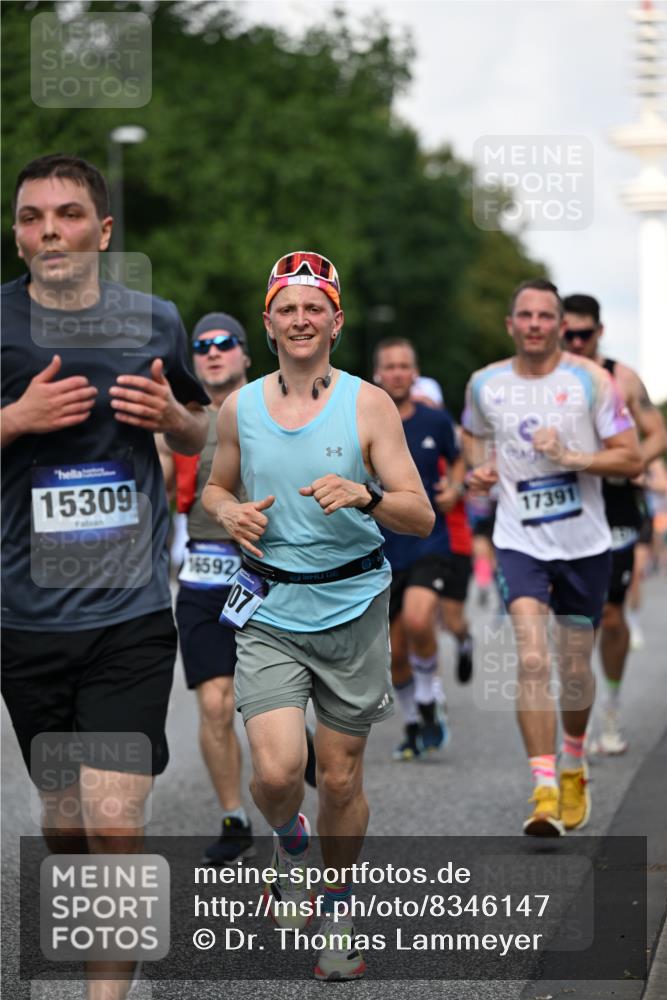29.06.2025 - hella hamburg halbmarathon Dr. Thomas Lammeyer http://msf.ph/oto/8346147 29.06.2025 09:56:08 Kennedybrücke 1057, 1139, 1169, 1220, 1415, 1512, 1604, 2233, 3109, 3124, 3305, 4080, 4871, 4915, 5007, 5011, 5336, 5477, 6373, 6711, 7067, 7191, 7432, 7451, 7710, 7865, 7961, 8467, 8852, 9444, 10099, 10251, 10493, 10691, 10741 meine-sportfotos.de