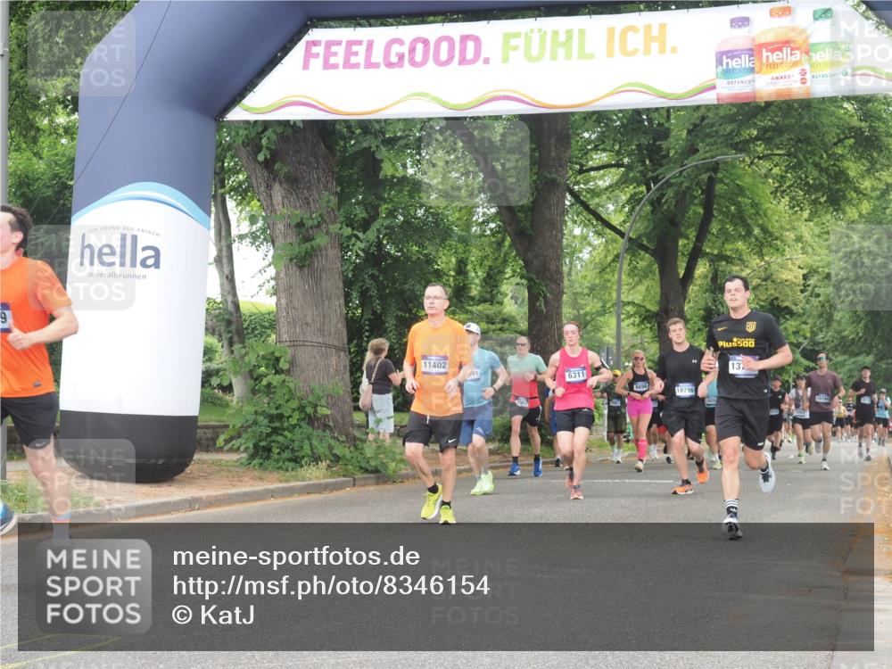 29.06.2025 - hella hamburg halbmarathon KatJ http://msf.ph/oto/8346154 29.06.2025 10:49:39 Zwischen KM18-KM19 1114, 1940, 4859, 7869 meine-sportfotos.de