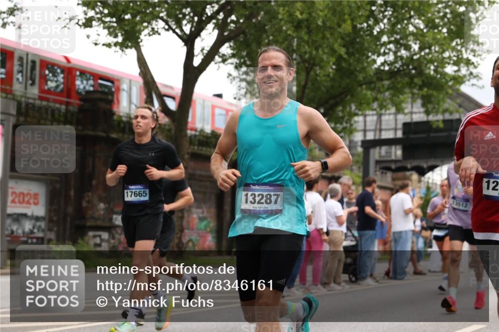 29.06.2025 - hella hamburg halbmarathon Yannick Fuchs http://msf.ph/oto/8346161 29.06.2025 10:52:26 20KM 1319, 1833, 2159, 2250, 2619, 2711, 2996, 3251, 4550, 4708, 4767, 5675, 6138, 6147, 6592, 7082, 7659, 7856, 8089, 9230, 9553, 9555, 9835, 10020, 10268, 10319, 10518, 10703, 11394, 11605, 11808, 11846, 12378, 12495, 12734, 12735, 12879, 13287, 13512, 13654, 13694, 14355, 14673, 15197, 15434, 15527, 16189, 17531, 17665, 17814, 17839, 17967, 18682, 18727, 18985 meine-sportfotos.de