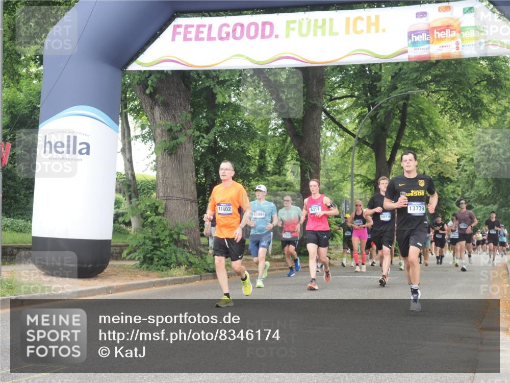 29.06.2025 - hella hamburg halbmarathon KatJ http://msf.ph/oto/8346174 29.06.2025 10:49:39 Zwischen KM18-KM19 1114, 1940, 4859, 7869 meine-sportfotos.de