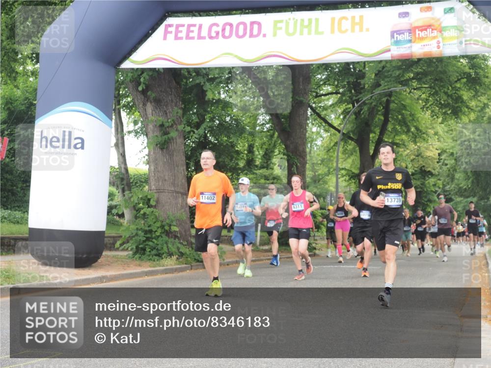 29.06.2025 - hella hamburg halbmarathon KatJ http://msf.ph/oto/8346183 29.06.2025 10:49:39 Zwischen KM18-KM19 1114, 1940, 4859, 7869 meine-sportfotos.de