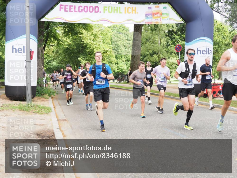 29.06.2025 - hella hamburg halbmarathon MichiJ http://msf.ph/oto/8346188 29.06.2025 10:40:37 Zwischen KM18-KM19 3334, 3999, 6877, 7232, 7918, 9032, 12490, 13033, 13803, 13865, 16357, 16780, 18487 meine-sportfotos.de