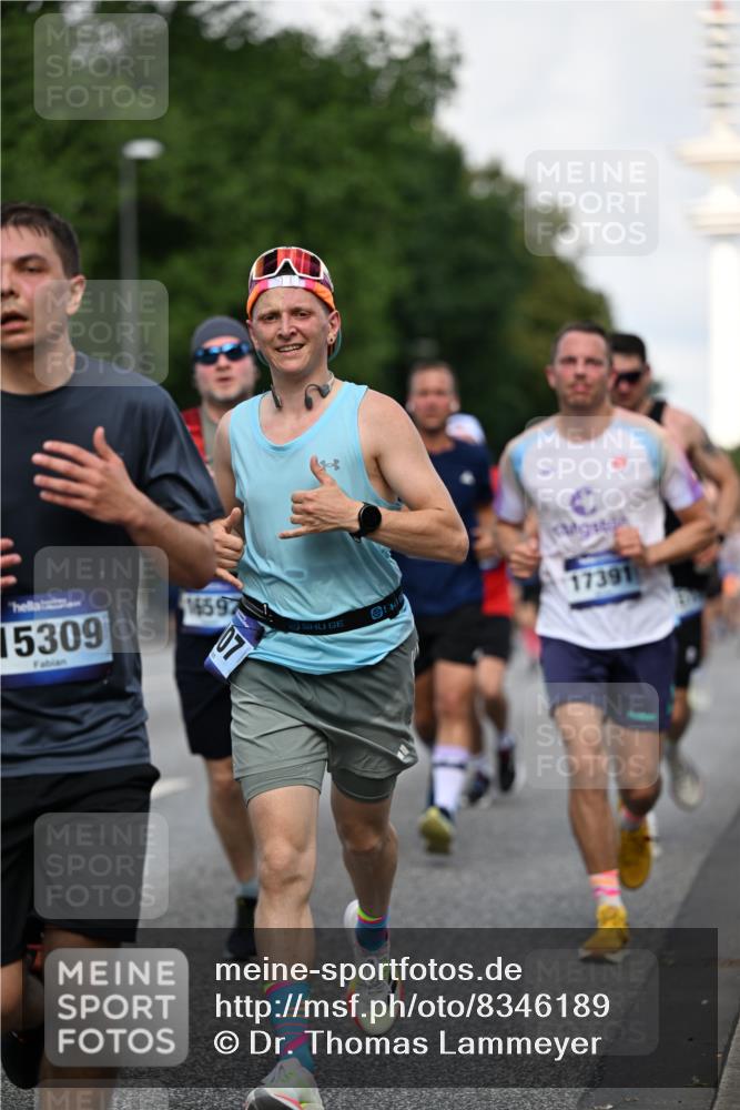 29.06.2025 - hella hamburg halbmarathon Dr. Thomas Lammeyer http://msf.ph/oto/8346189 29.06.2025 09:56:08 Kennedybrücke 1057, 1139, 1169, 1220, 1415, 1512, 1604, 2233, 3109, 3124, 3305, 4080, 4871, 4915, 5007, 5011, 5336, 5477, 6373, 6711, 7067, 7191, 7432, 7451, 7710, 7865, 7961, 8467, 8852, 9444, 10099, 10251, 10493, 10691, 10741 meine-sportfotos.de