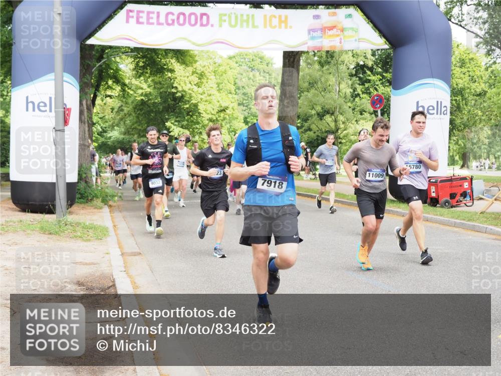 29.06.2025 - hella hamburg halbmarathon MichiJ http://msf.ph/oto/8346322 29.06.2025 10:40:38 Zwischen KM18-KM19 3334, 3999, 6723, 7232, 7918, 9032, 11009, 11333, 12490, 12607, 13033, 13803, 13865, 14239, 16467, 16780, 18487 meine-sportfotos.de