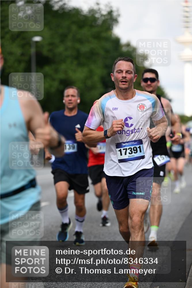 29.06.2025 - hella hamburg halbmarathon Dr. Thomas Lammeyer http://msf.ph/oto/8346334 29.06.2025 09:56:09 Kennedybrücke 1057, 1139, 1169, 1220, 1415, 1512, 1604, 2233, 3109, 3124, 3305, 4080, 4691, 4871, 4915, 5007, 5011, 5336, 5477, 6373, 6711, 7067, 7191, 7432, 7451, 7865, 7961, 8467, 8852, 9444, 10099, 10251, 10493, 10741, 10796 meine-sportfotos.de