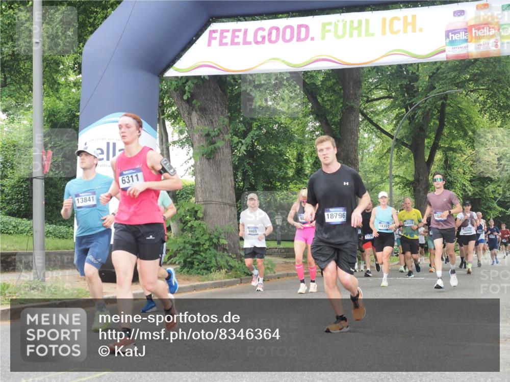 29.06.2025 - hella hamburg halbmarathon KatJ http://msf.ph/oto/8346364 29.06.2025 10:49:42 Zwischen KM18-KM19 1114, 1940, 4859, 6311 meine-sportfotos.de