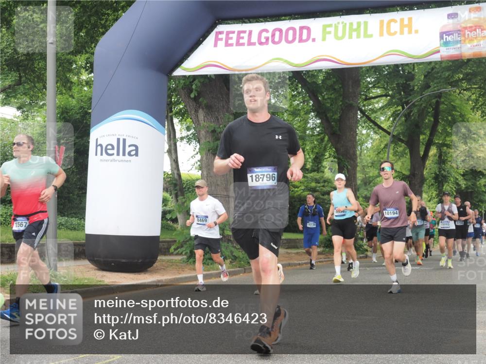 29.06.2025 - hella hamburg halbmarathon KatJ http://msf.ph/oto/8346423 29.06.2025 10:49:43 Zwischen KM18-KM19 1114, 1940, 4859, 6311, 8469 meine-sportfotos.de