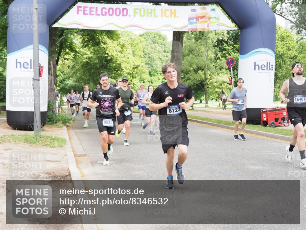29.06.2025 - hella hamburg halbmarathon MichiJ http://msf.ph/oto/8346532 29.06.2025 10:40:39 Zwischen KM18-KM19 3334, 3999, 6723, 7918, 9032, 10724, 11009, 11333, 12490, 12607, 13033, 13803, 13865, 14239, 16467, 16780, 18487 meine-sportfotos.de