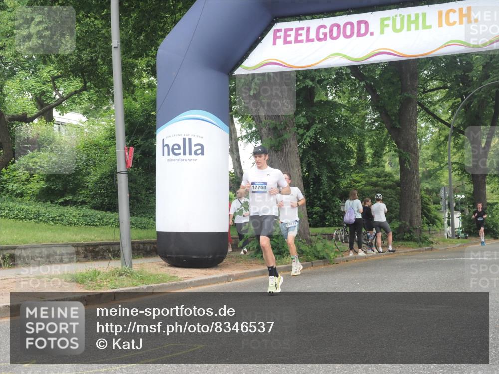 29.06.2025 - hella hamburg halbmarathon KatJ http://msf.ph/oto/8346537 29.06.2025 10:20:04 Zwischen KM18-KM19 3379, 8323 meine-sportfotos.de