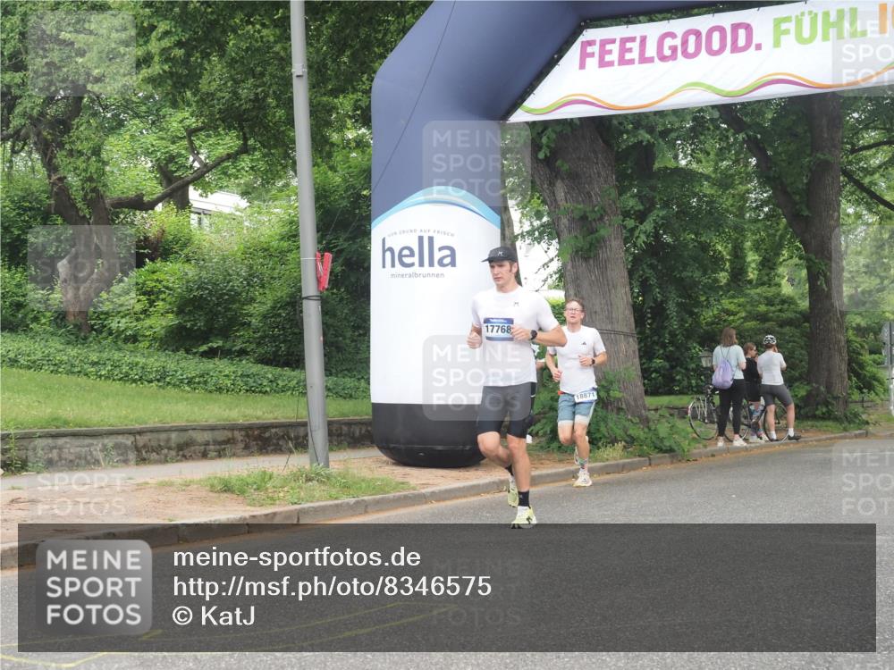 29.06.2025 - hella hamburg halbmarathon KatJ http://msf.ph/oto/8346575 29.06.2025 10:20:04 Zwischen KM18-KM19 3379, 8323 meine-sportfotos.de