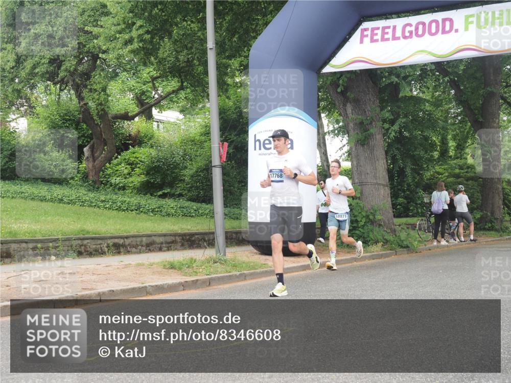 29.06.2025 - hella hamburg halbmarathon KatJ http://msf.ph/oto/8346608 29.06.2025 10:20:05 Zwischen KM18-KM19 3379, 8323 meine-sportfotos.de