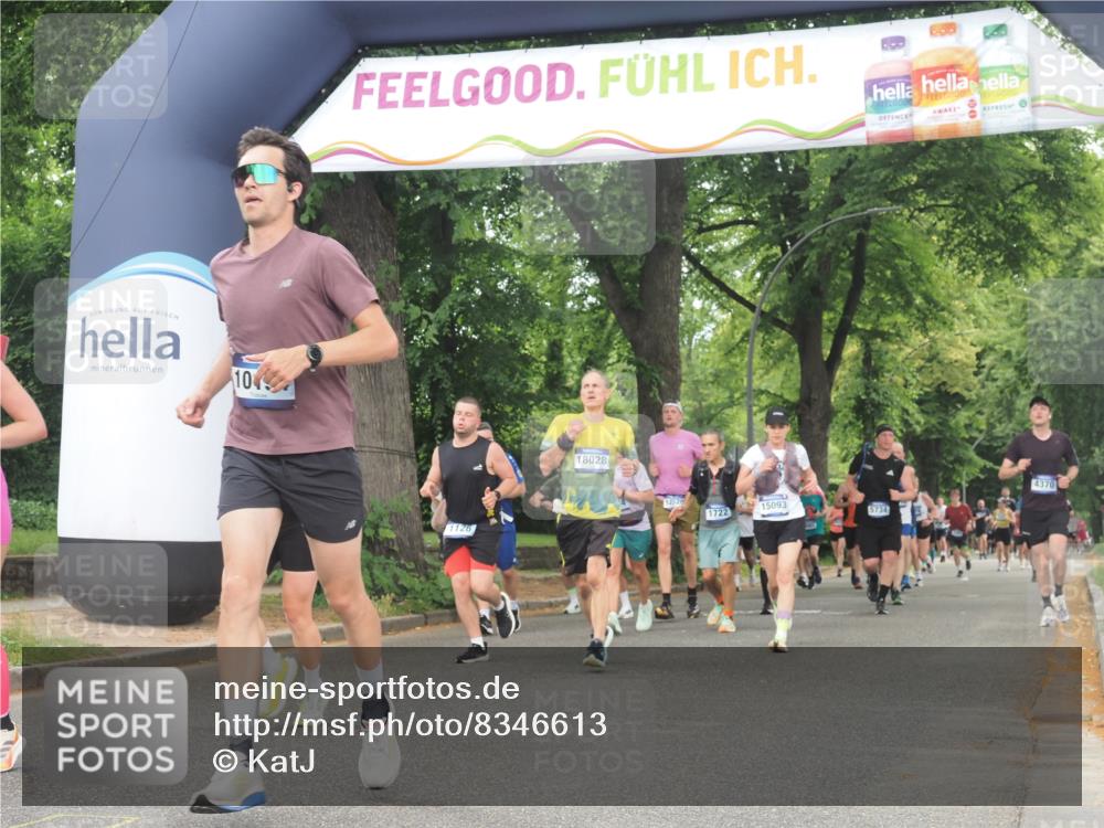 29.06.2025 - hella hamburg halbmarathon KatJ http://msf.ph/oto/8346613 29.06.2025 10:49:45 Zwischen KM18-KM19 1126, 1724, 6311, 8469 meine-sportfotos.de