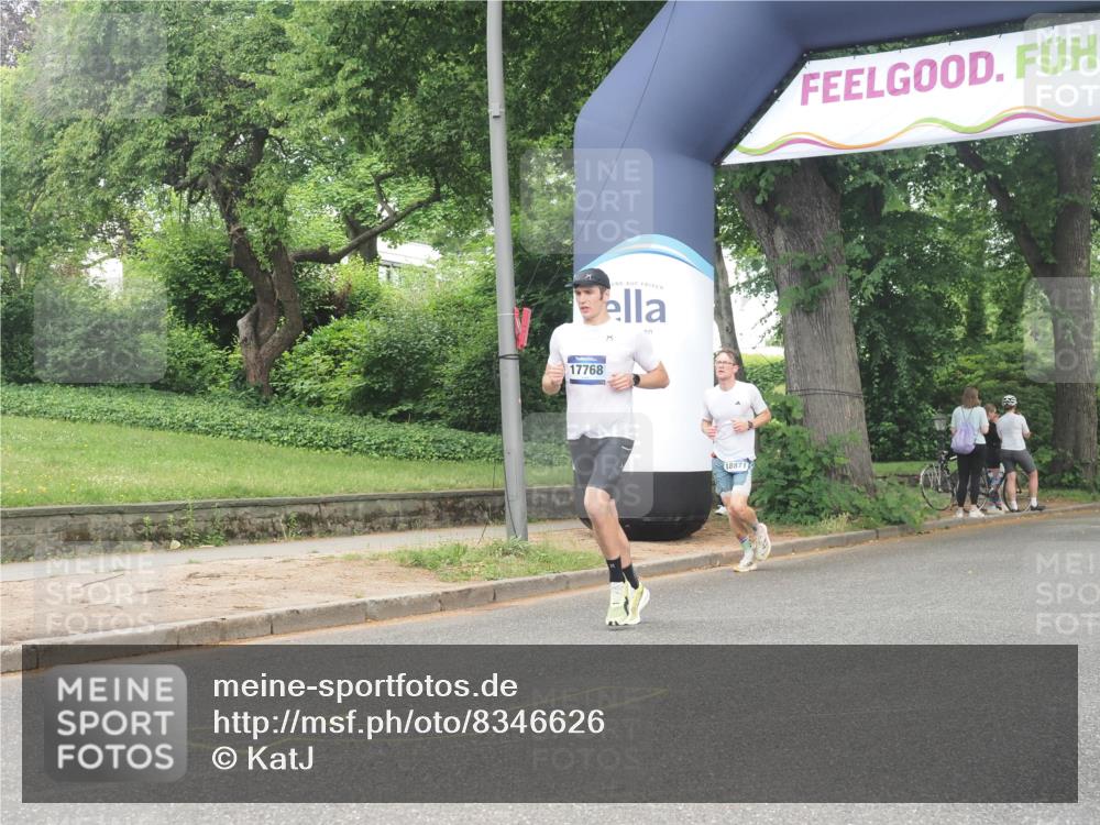 29.06.2025 - hella hamburg halbmarathon KatJ http://msf.ph/oto/8346626 29.06.2025 10:20:05 Zwischen KM18-KM19 3379, 8323 meine-sportfotos.de
