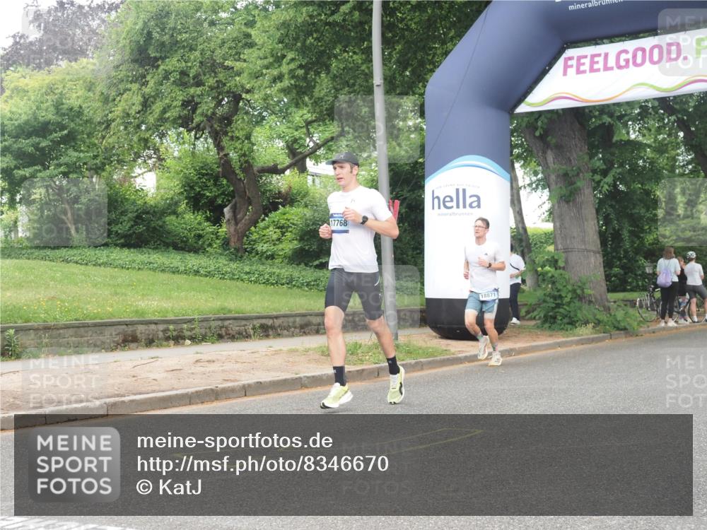 29.06.2025 - hella hamburg halbmarathon KatJ http://msf.ph/oto/8346670 29.06.2025 10:20:05 Zwischen KM18-KM19 3379, 8323 meine-sportfotos.de