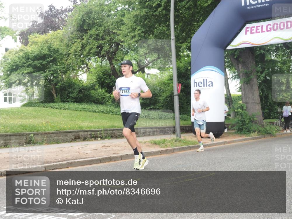 29.06.2025 - hella hamburg halbmarathon KatJ http://msf.ph/oto/8346696 29.06.2025 10:20:05 Zwischen KM18-KM19 3379, 8323 meine-sportfotos.de