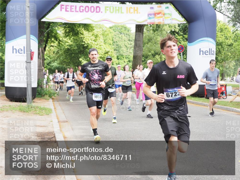 29.06.2025 - hella hamburg halbmarathon MichiJ http://msf.ph/oto/8346711 29.06.2025 10:40:40 Zwischen KM18-KM19 3334, 3999, 6723, 7918, 8335, 9032, 10724, 11009, 11333, 11689, 12607, 13033, 13803, 13865, 14239, 16467, 16780, 18418, 18487 meine-sportfotos.de